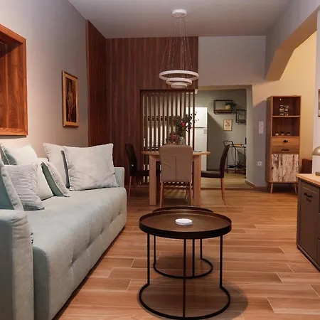 Bebis House Apartmanhotel