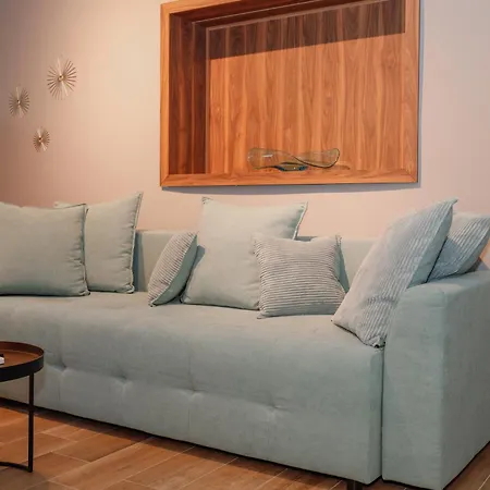 Apartmanhotel Bebis House 3*