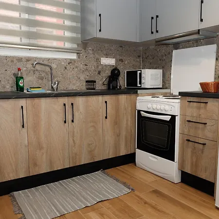 Apart-hotel Bebis House 3*