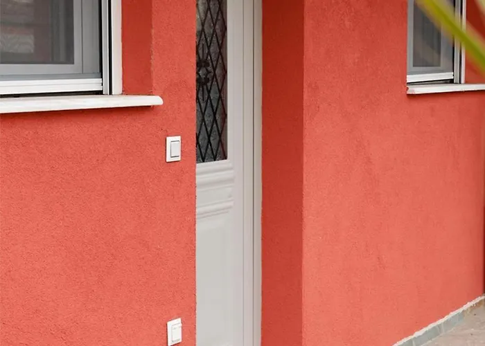 Bebis House Aparthotel